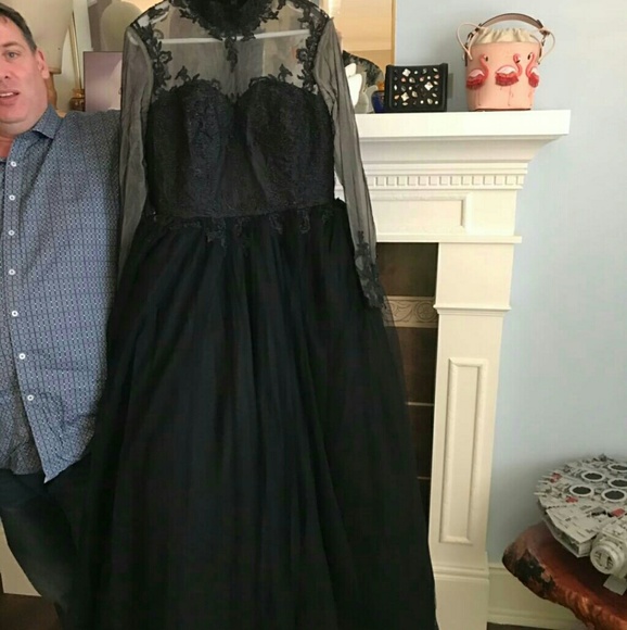 Long sleeve black ball gown - Picture 1 of 3